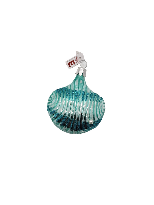 European Glass Christmas ornament of a Shell Large Pearl Clam (E)